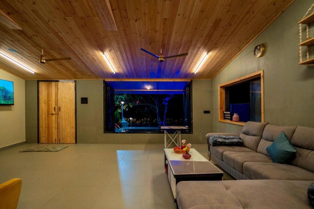 Spicy Mango Lakeside Abode - Luxurious Villa In Pawana Lonavala Esterno foto